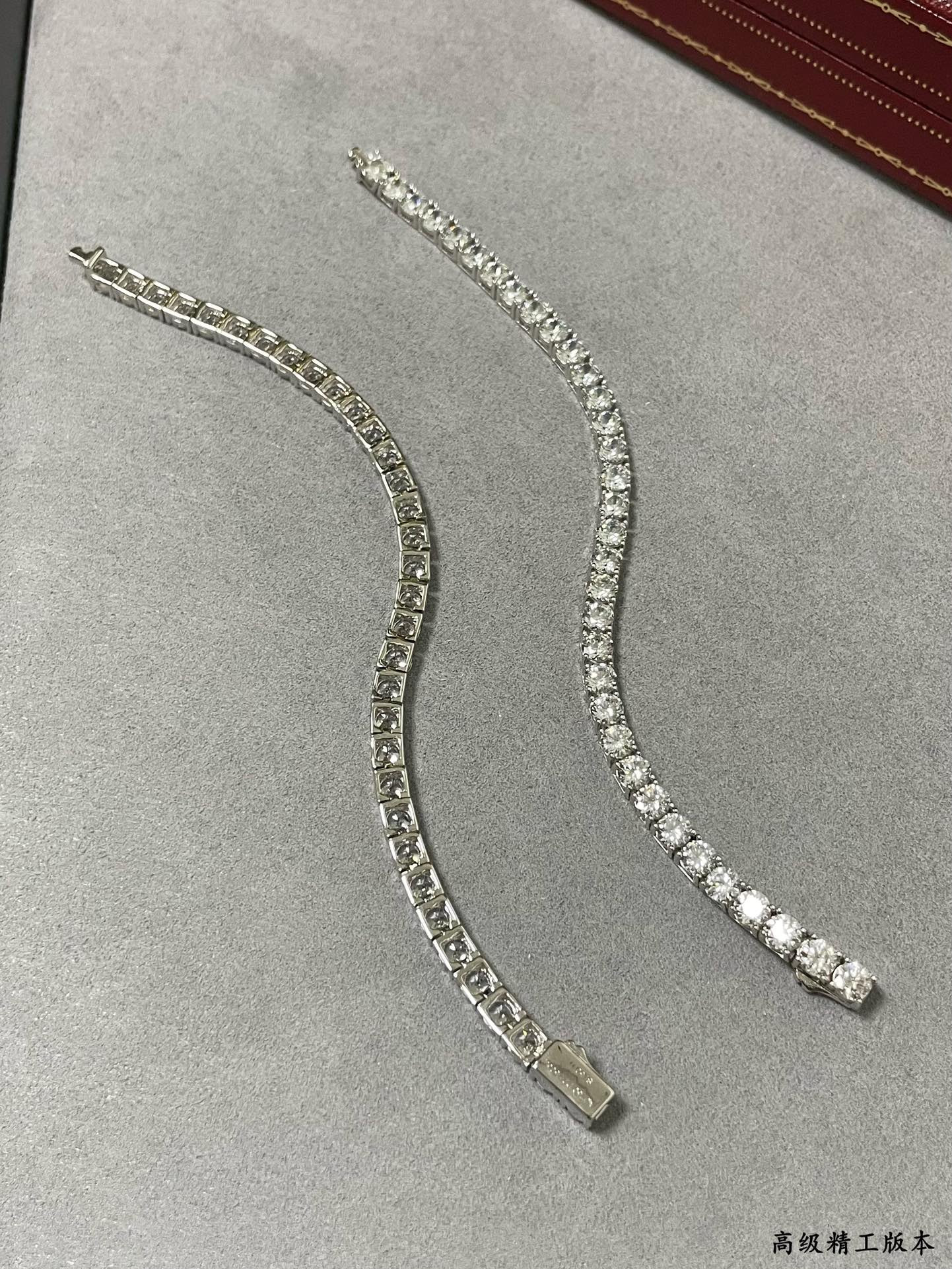 Ca*t1er full D1am0nd four-claw Bracelet