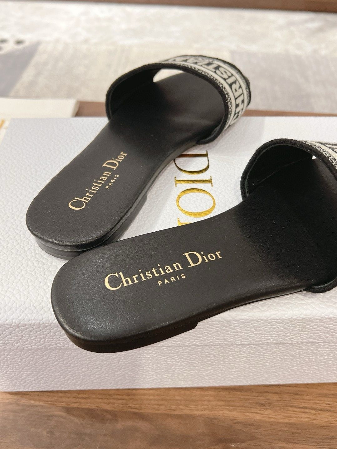 UA D10r Dway Slide