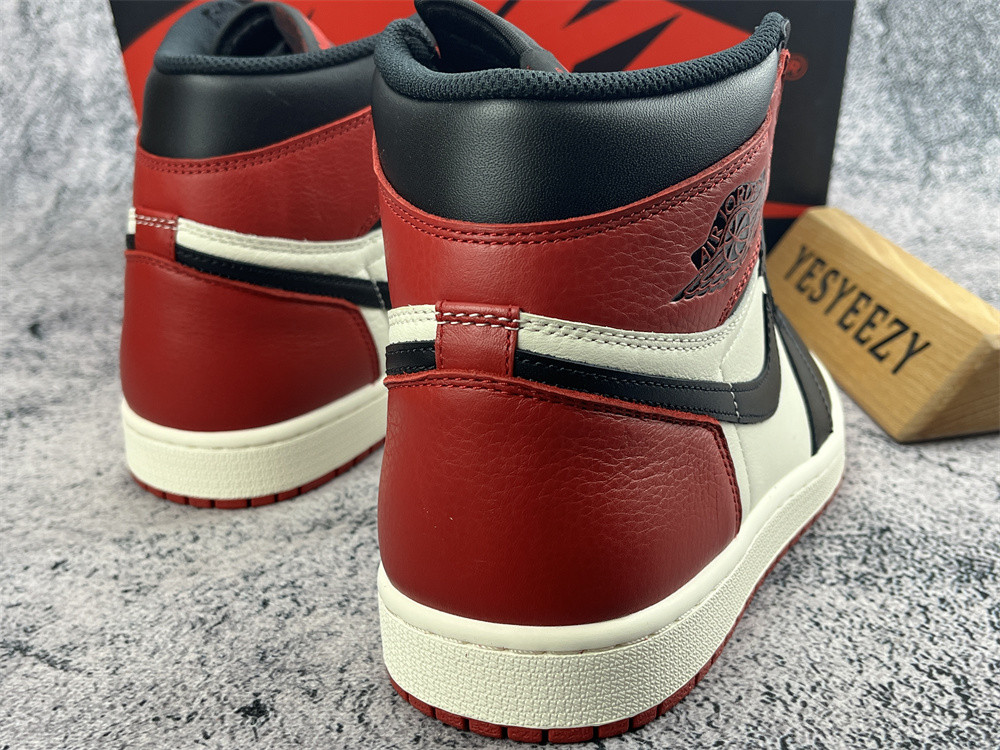UA AIR JORDAN 1 RETRO HIGH OG 