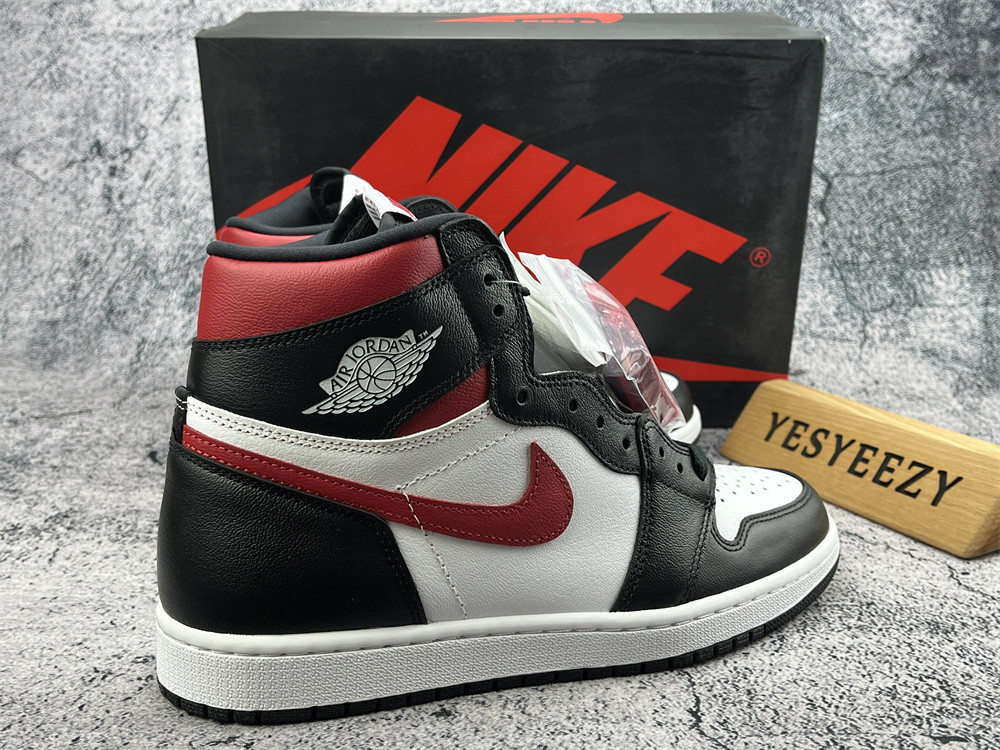 UA AIR JORDAN 1 RETRO HIGH OG "GYM RED"