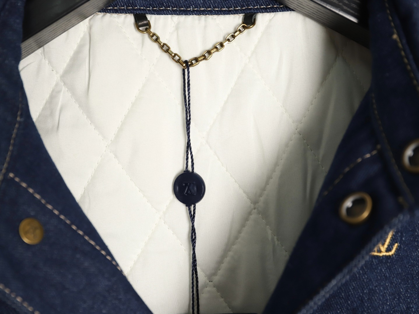 l0vis vvtt0n lv De*1m padded jacket