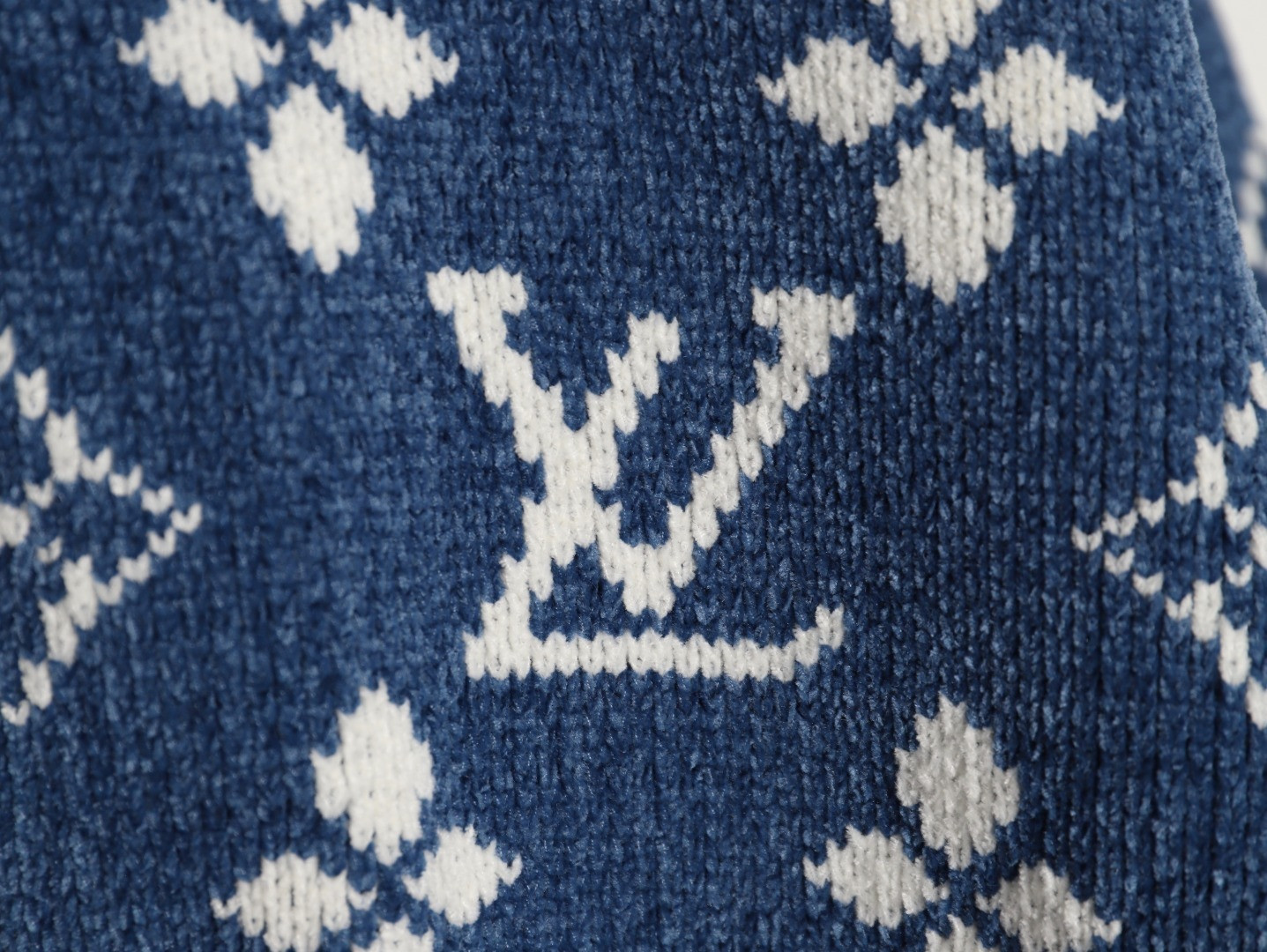L0vis Vvtt0n LV 25ss Cardigan Sweaters