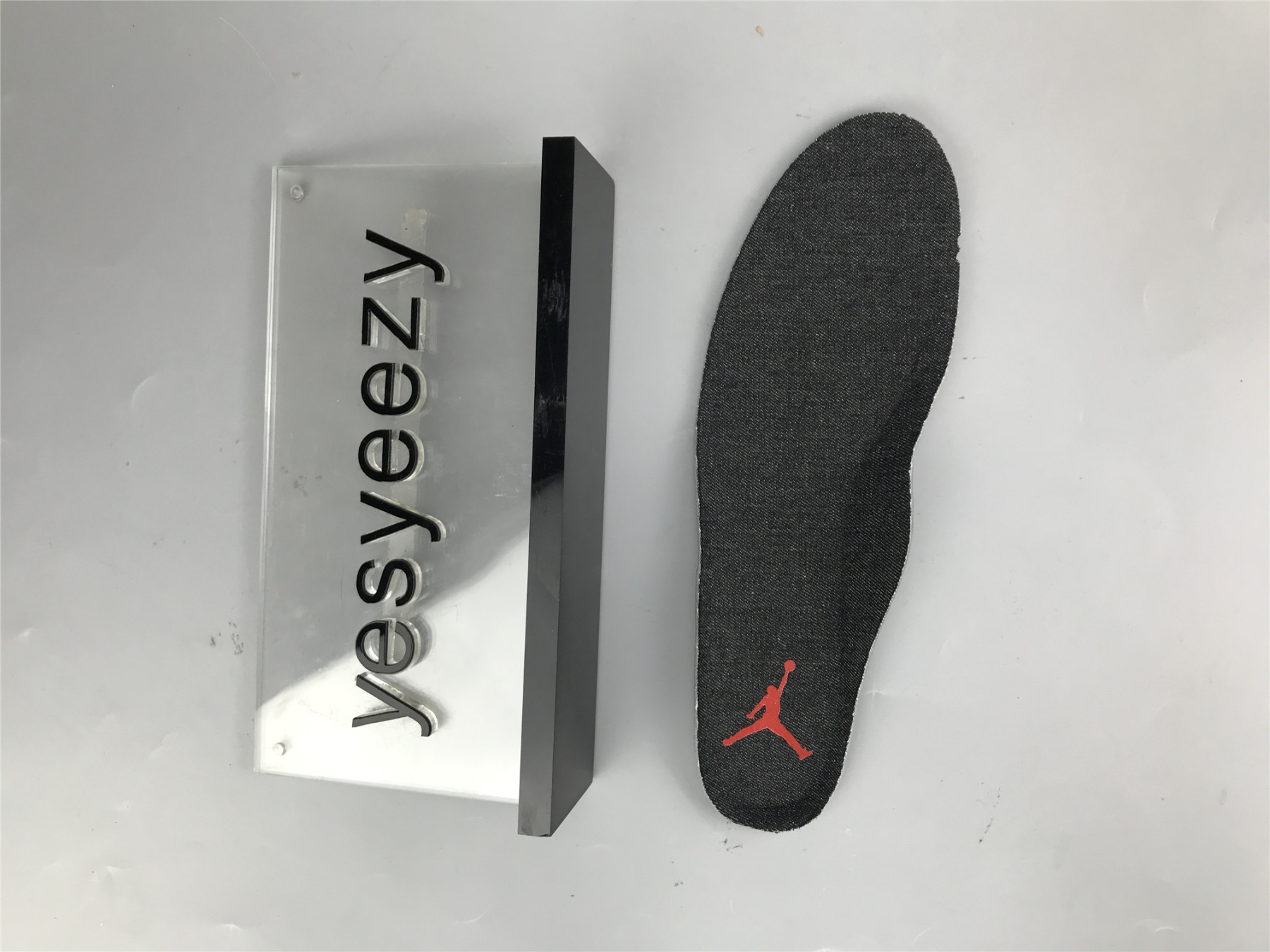 UA AIR JORDAN 4 RETRO Leu*s NRG "LEVI