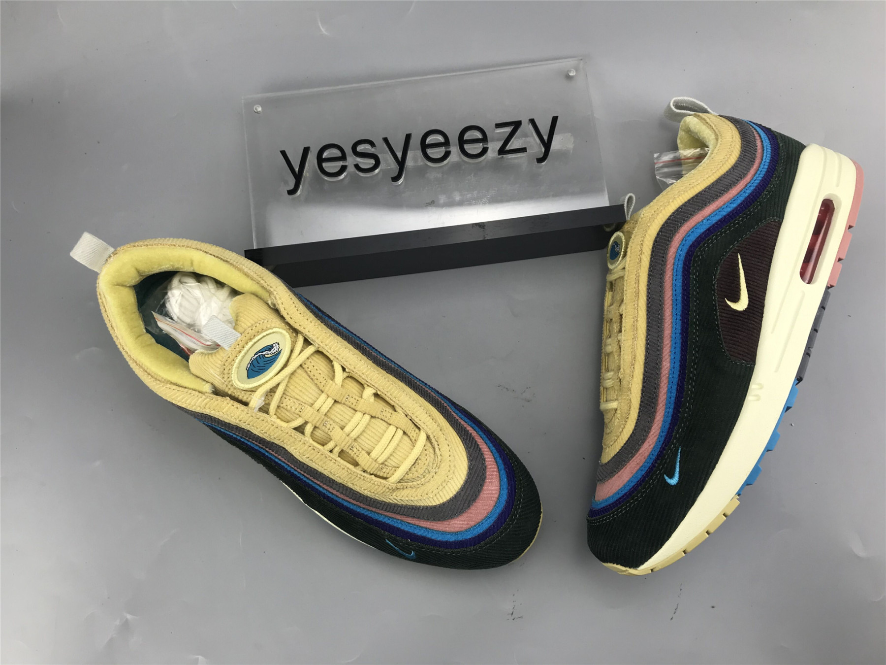 UA NIKE AIR MAX 1/97 VF SW SEAN WOTHERSPOON