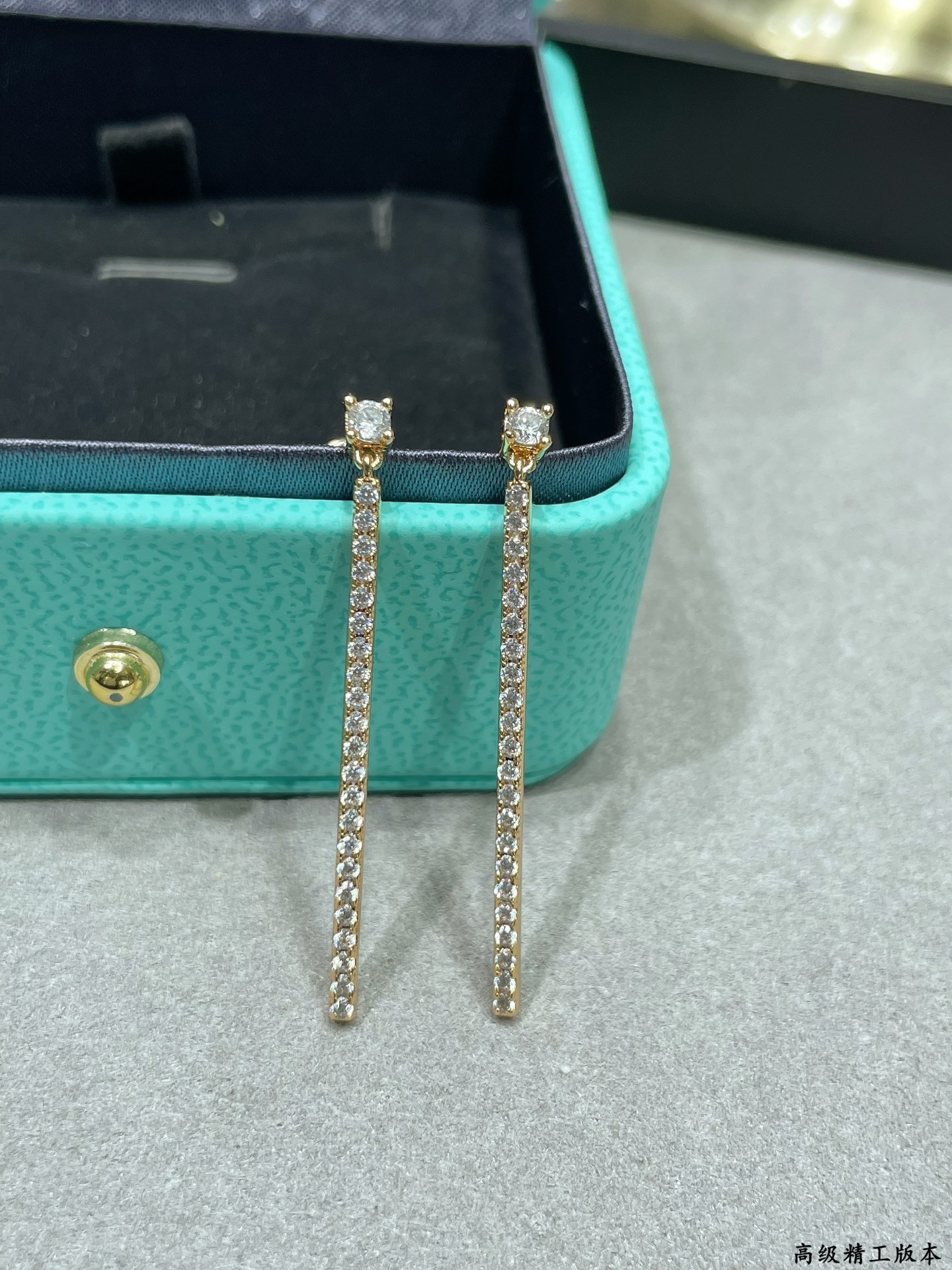 Mes1kaa earrings