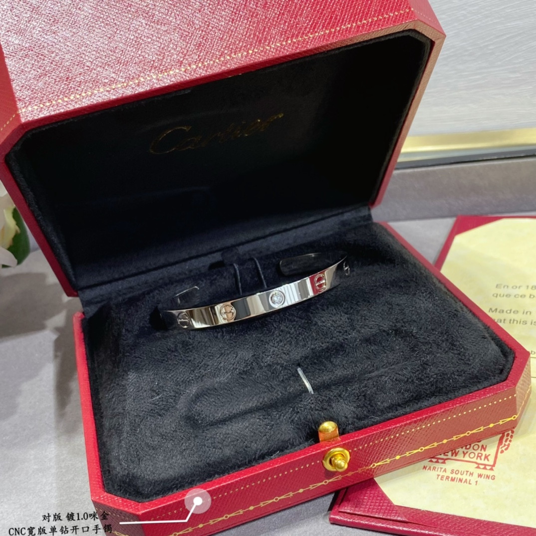 Ca*t1er wide single D1am0nd open LOVE Bracelet