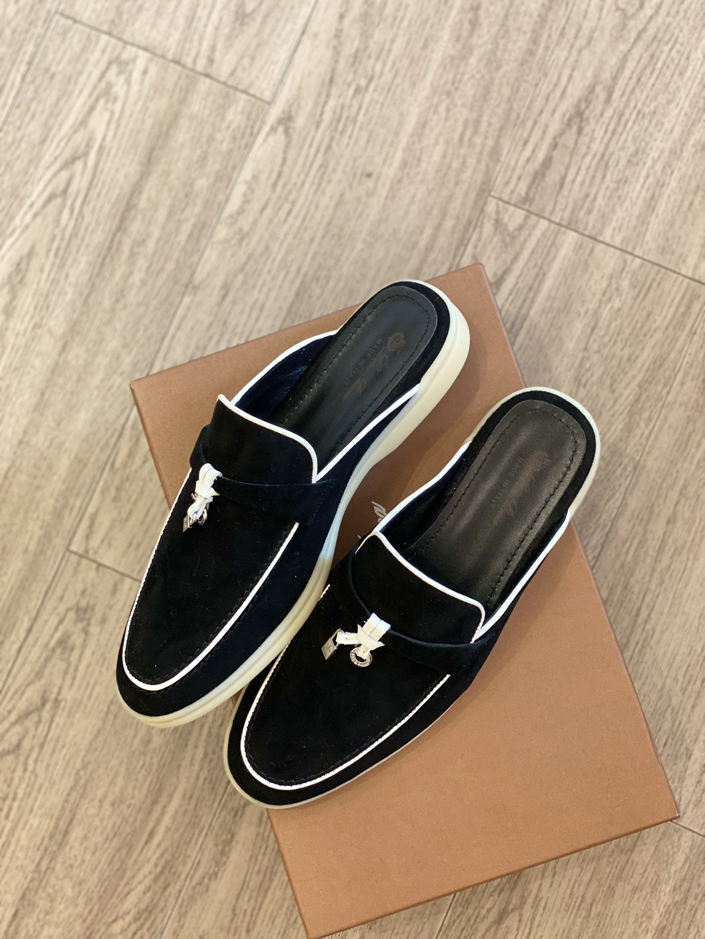 UA L0r0 P1ana Babouche Charms Walk Loafers