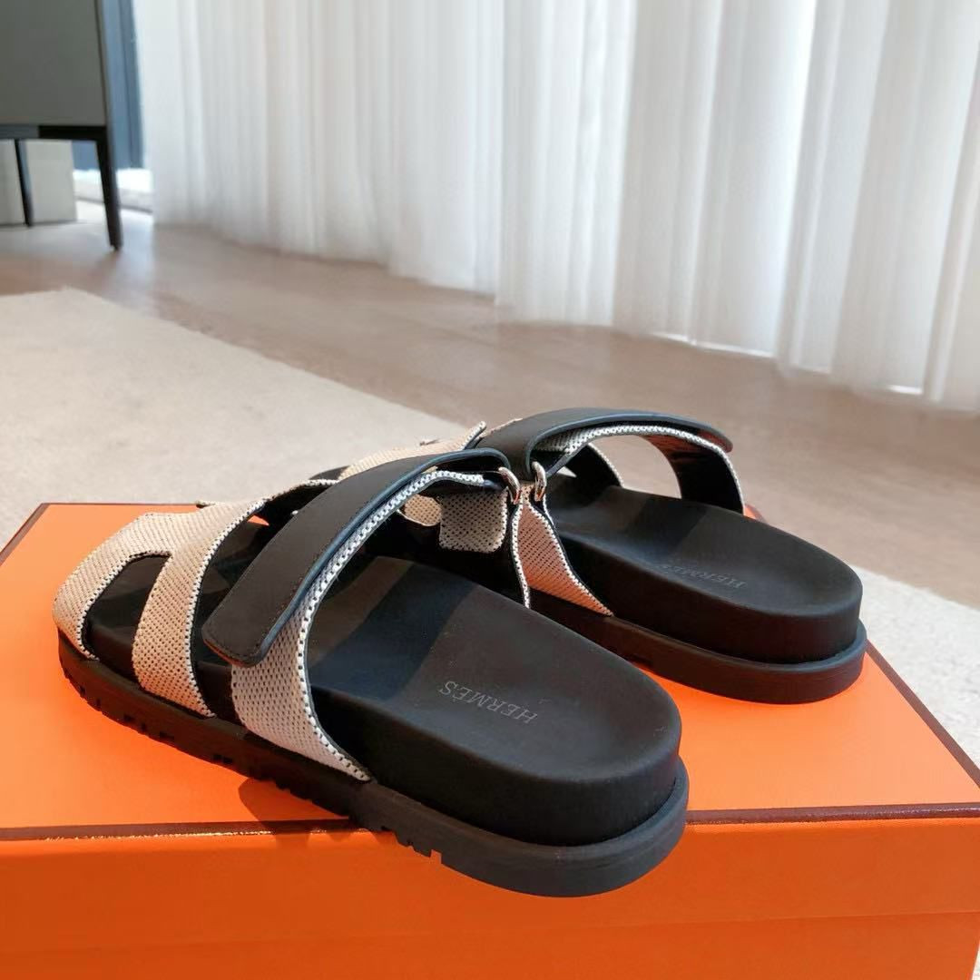 UA H**me5 Chypre Sandal