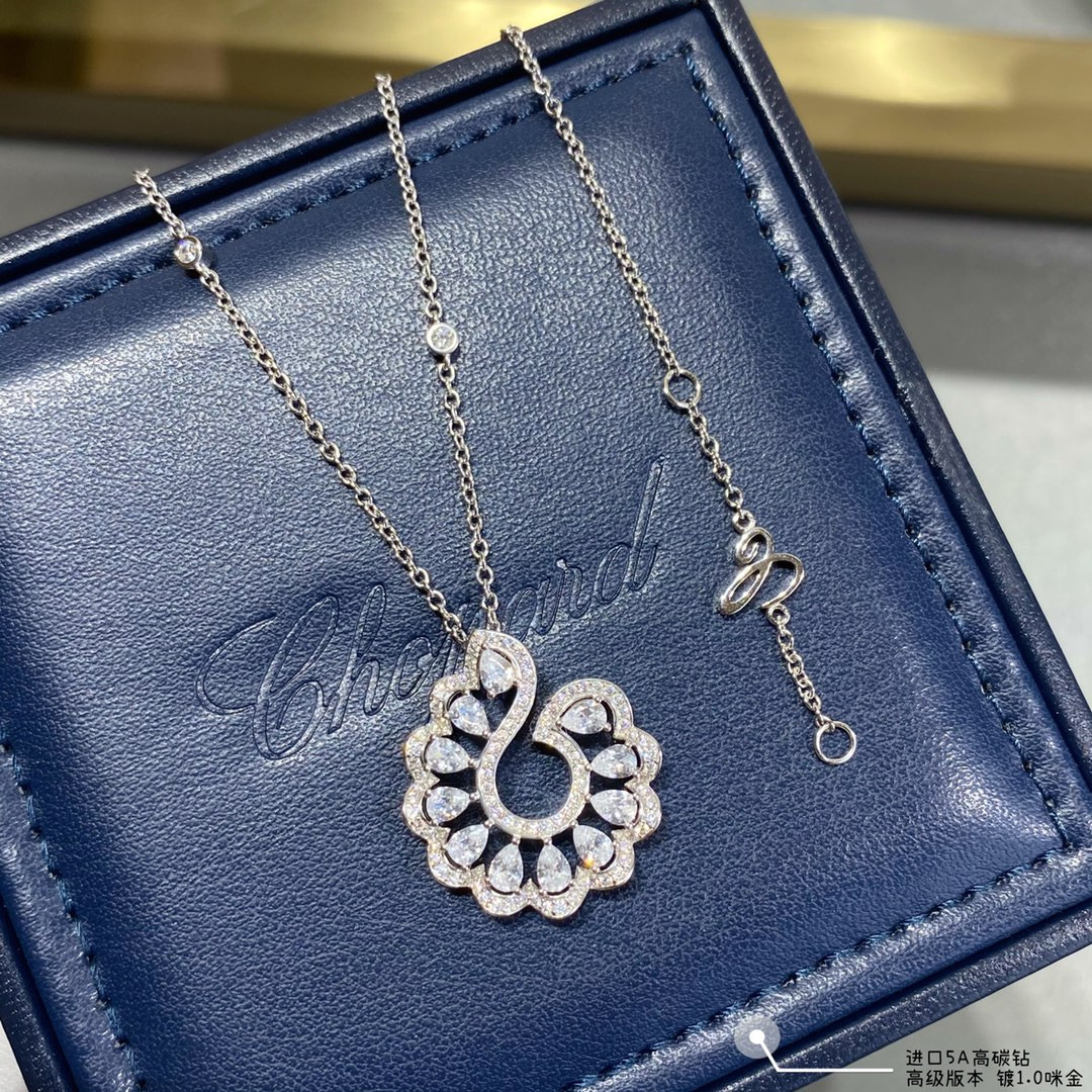 Chopard Lace Edge Necklace