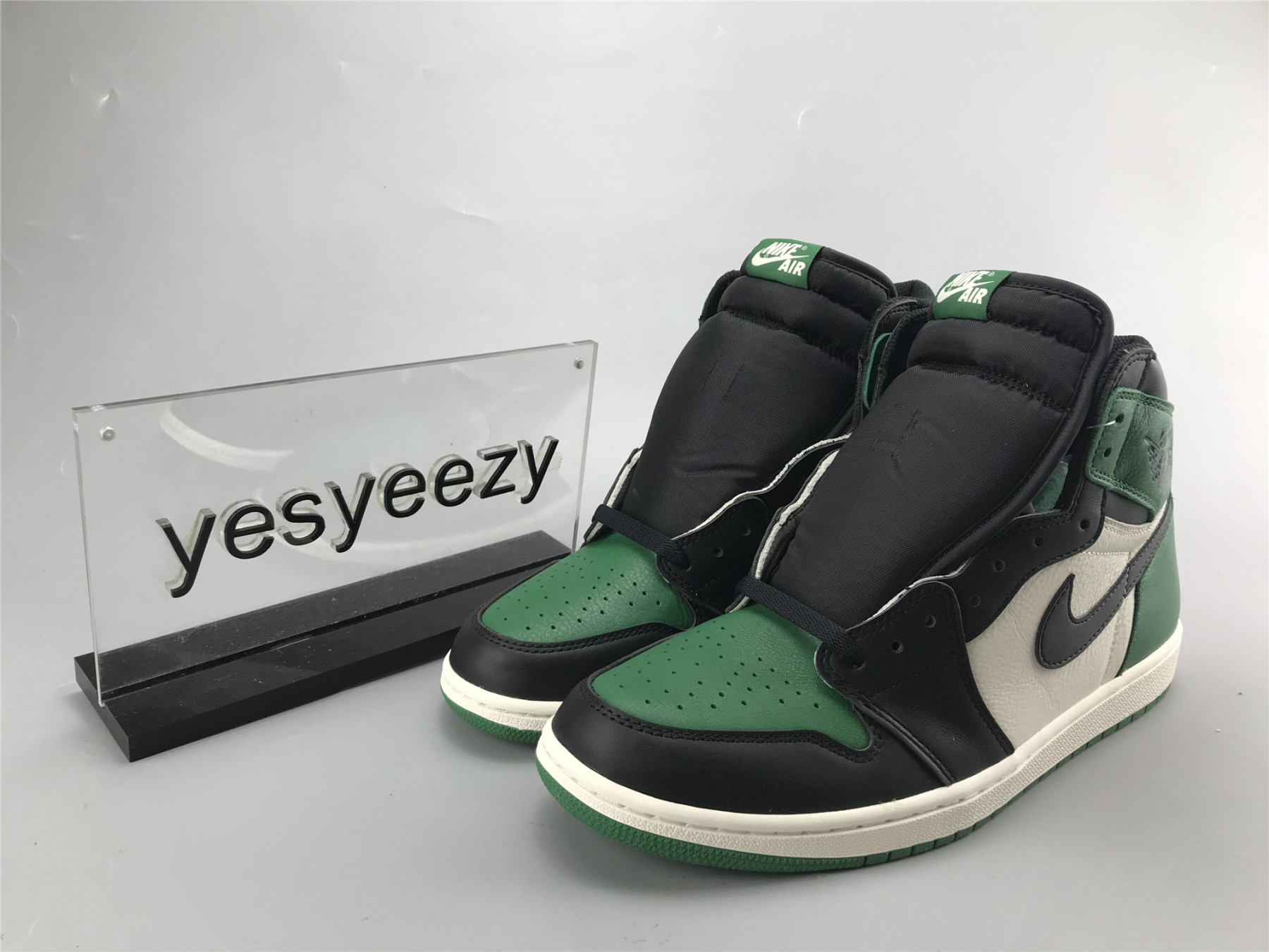 UA AIR JORDAN 1 RETRO HIGH OG "PINE GREEN"
