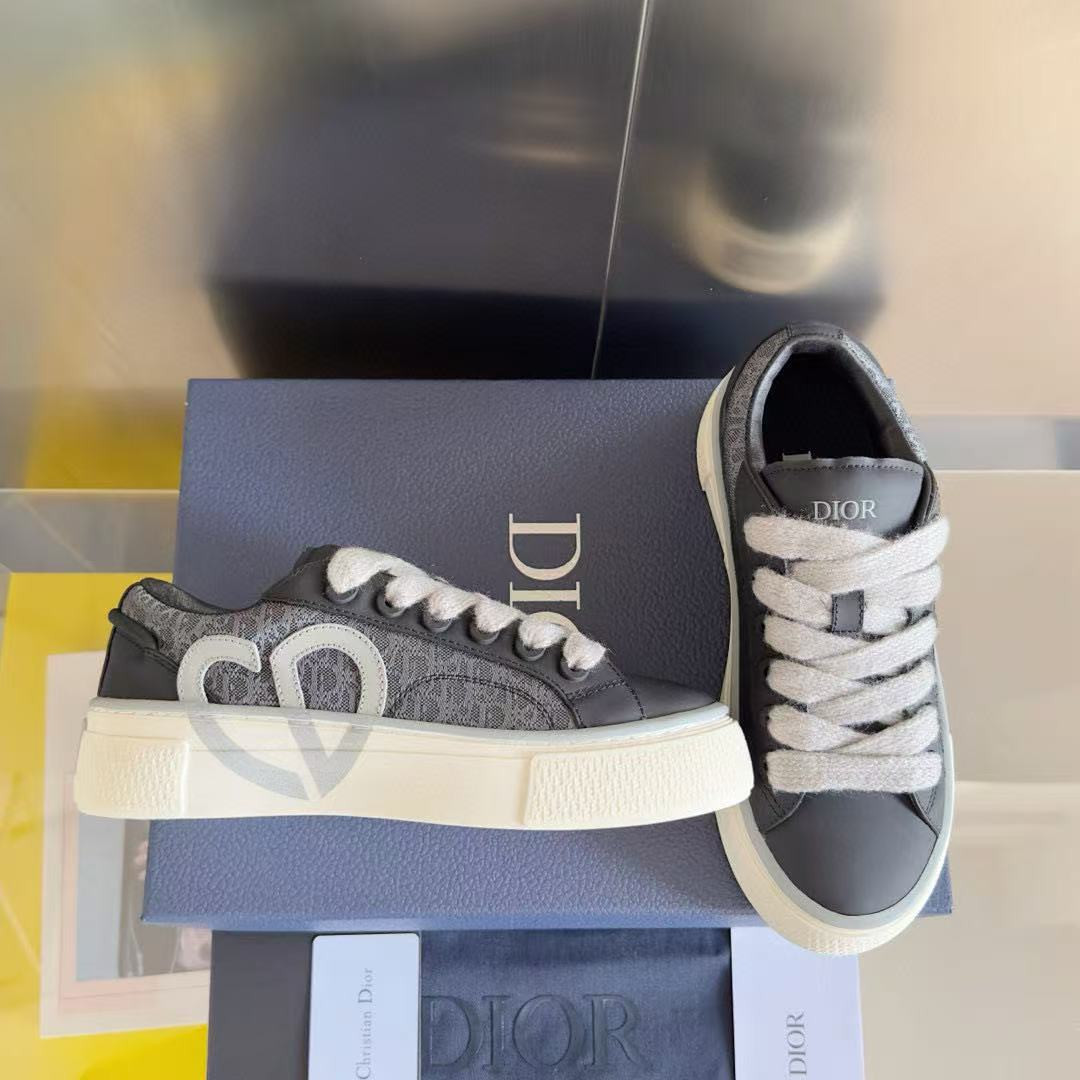 UA D10r B33 Sneaker