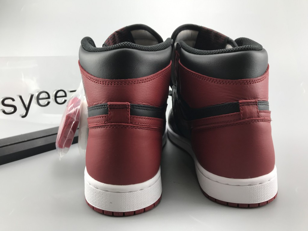 UA AIR JORDAN 1 RETRO HIGH OG "BANNED 2016 RELEASE"