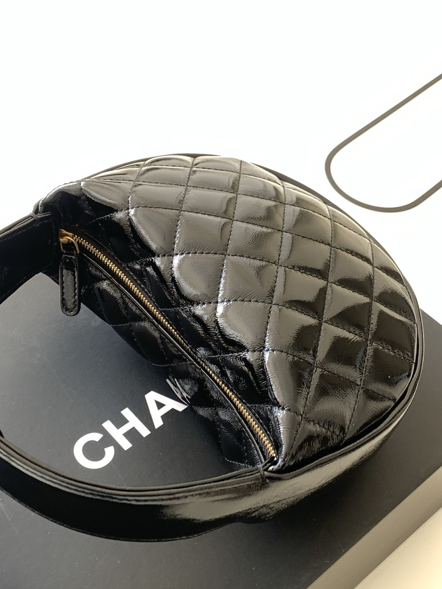 Ch**el Patent Leather Handbag AS4976 11x19x8cm