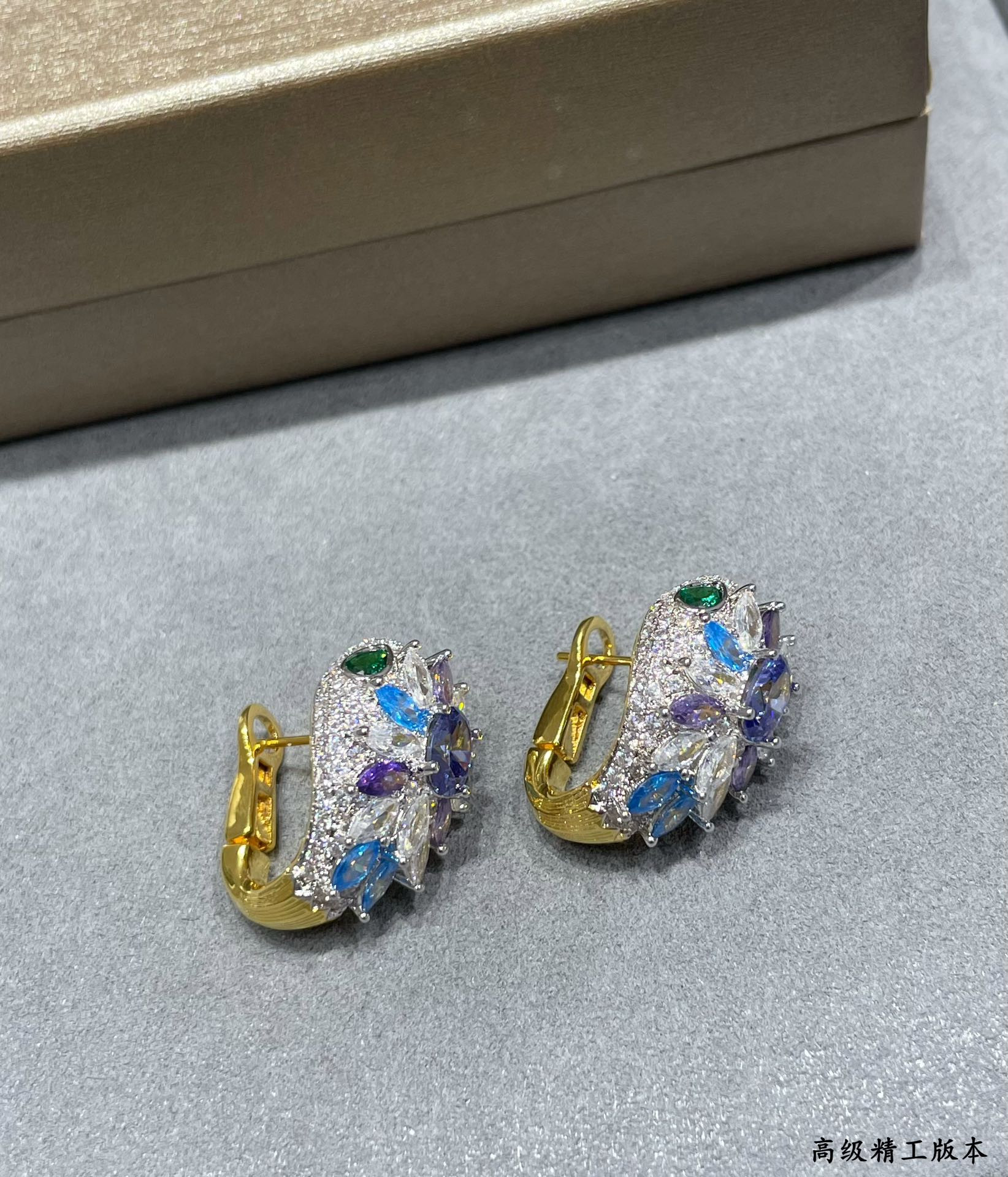 Bv1g*ai D1am0nd Princess Snake Earrings