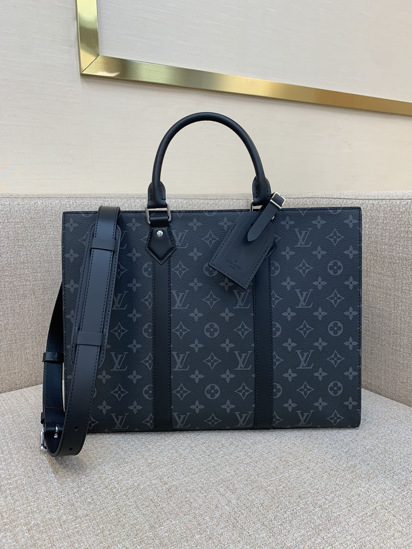 LV Sac Plat Horizontal Zippe M11742 39.8x30x5cm Without Box
