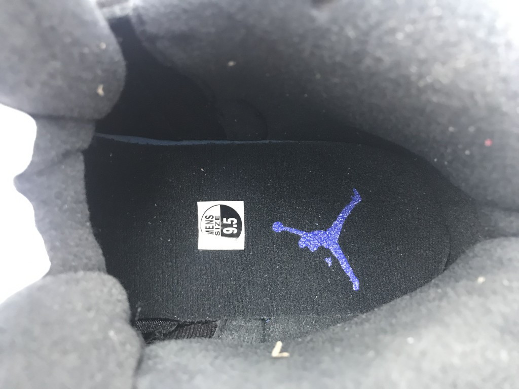 UA AIR JORDAN 12 RETRO 