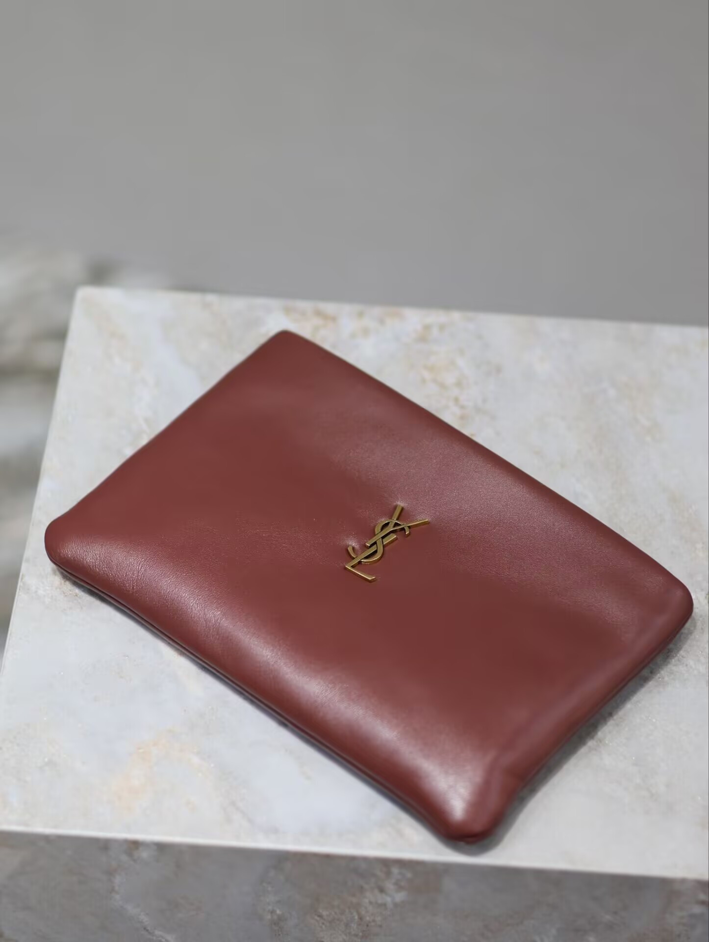 Y51 CALYPSO small pouch in lambskin 23x16x3cm