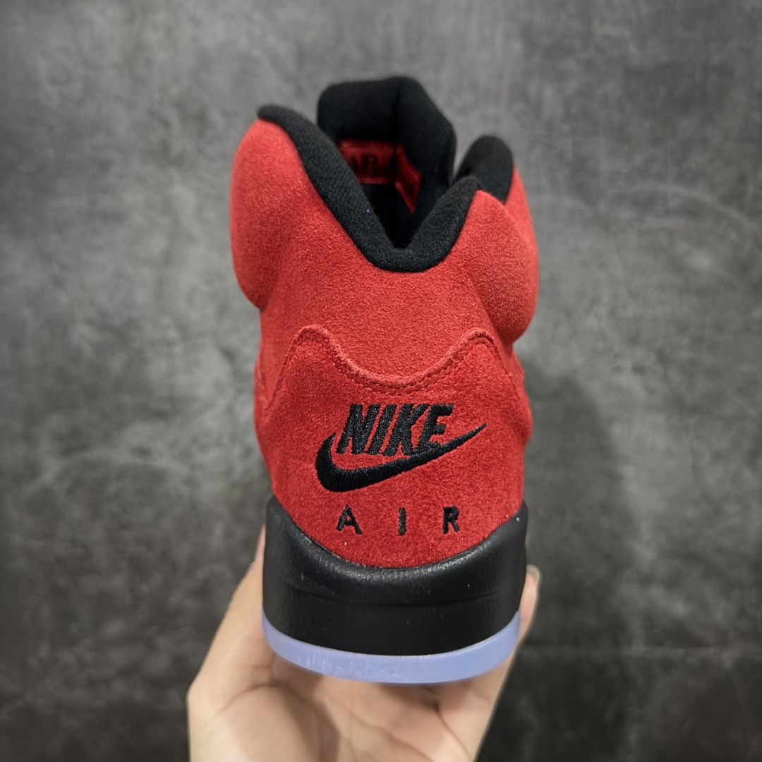 UA Air Jordan 5 Retro