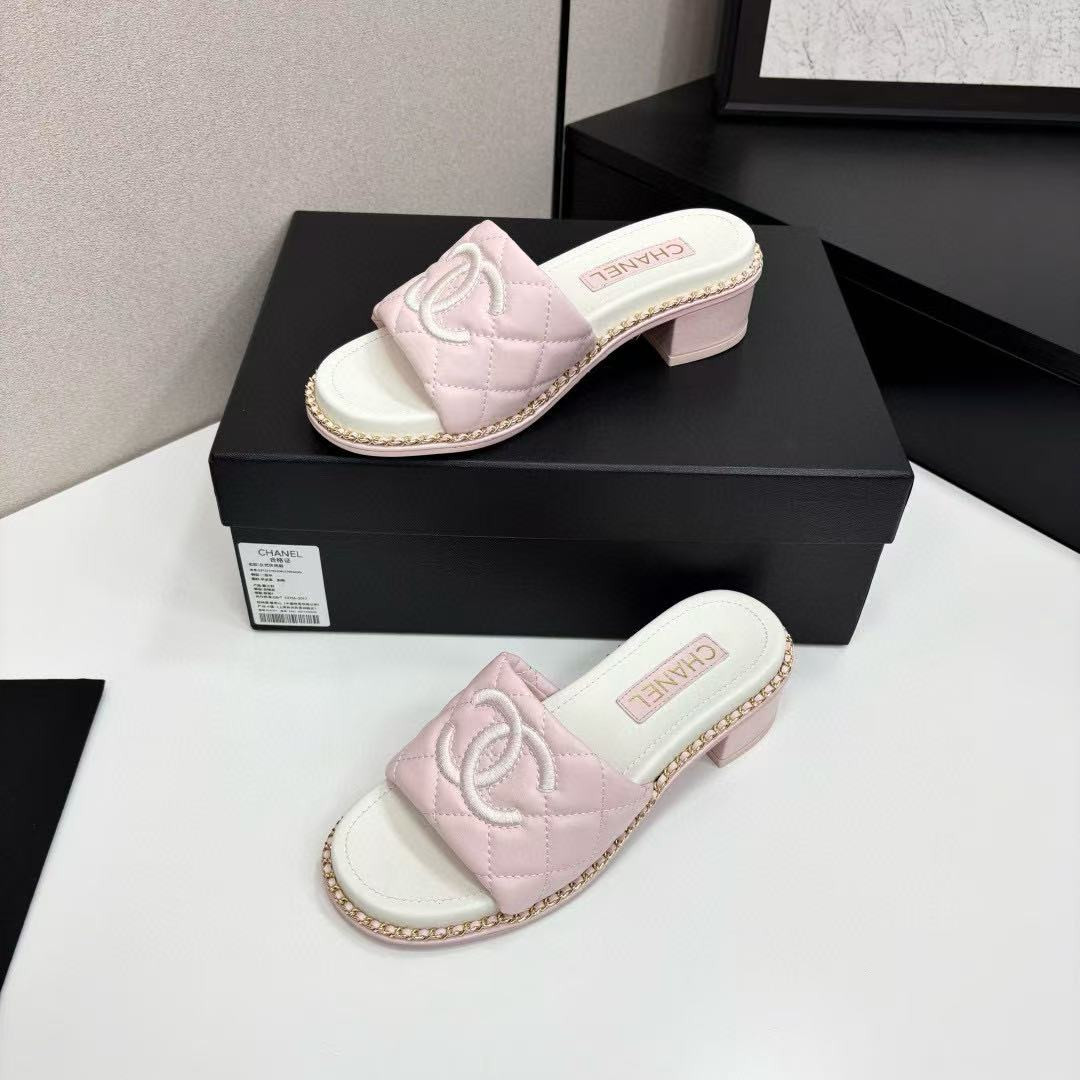 UA Ch**el Slides