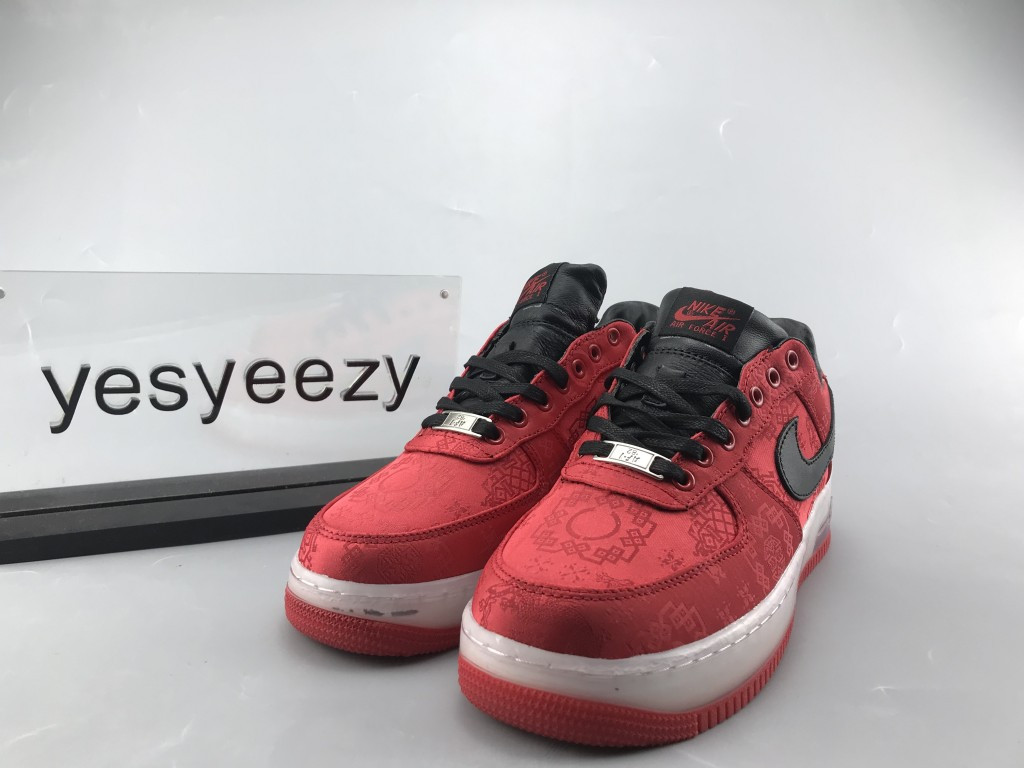 UA NIKE AIR FORCE 1 LOW 1WORLD CLOT