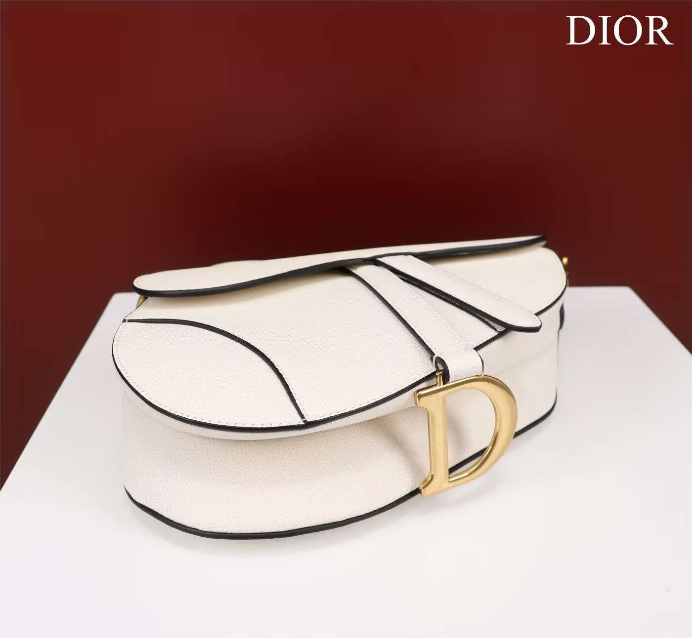 D10r MINI SADDLE BAG WITH STRAP Grained Calfskin 19 x 16 x 5 cm