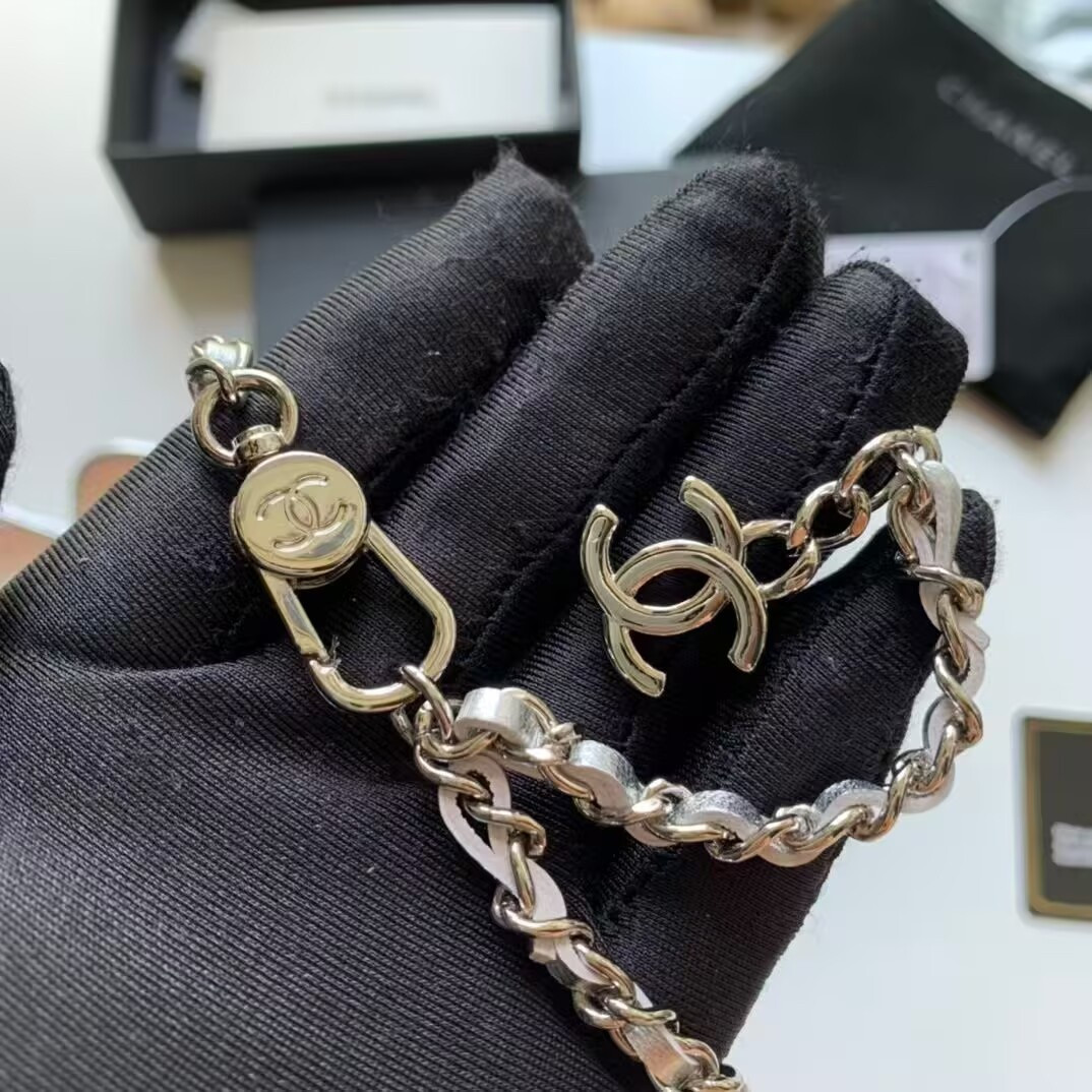 Ch**el Wallet on Chain 11x7.5x2cm