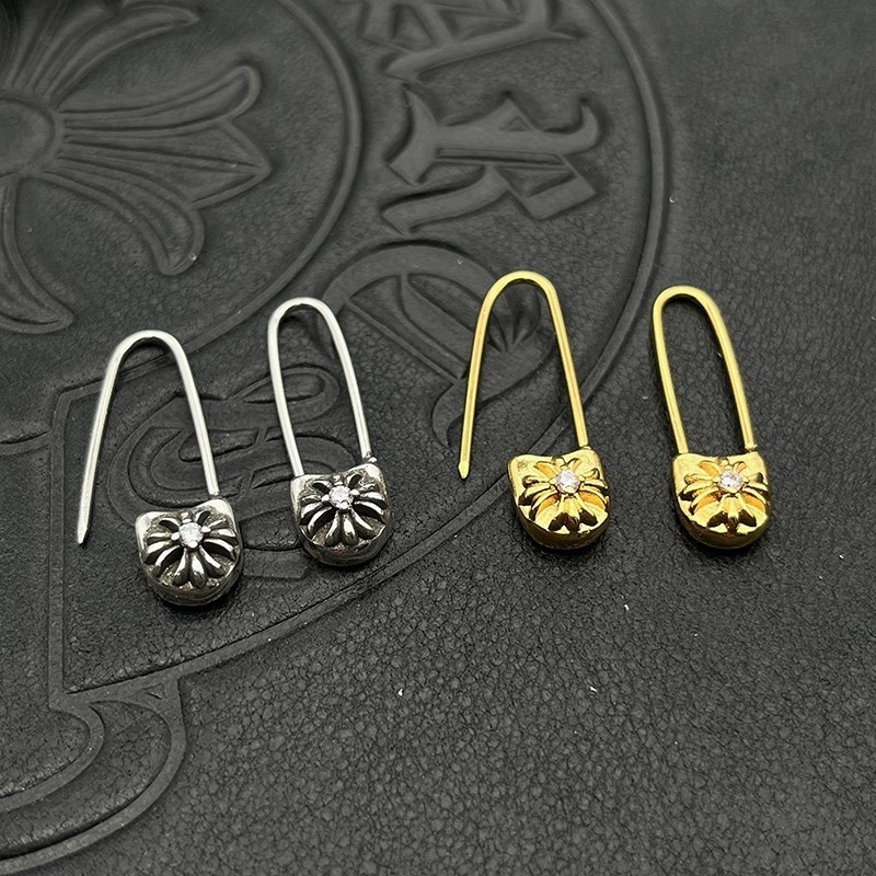 Ch*0me He**ts Earrings