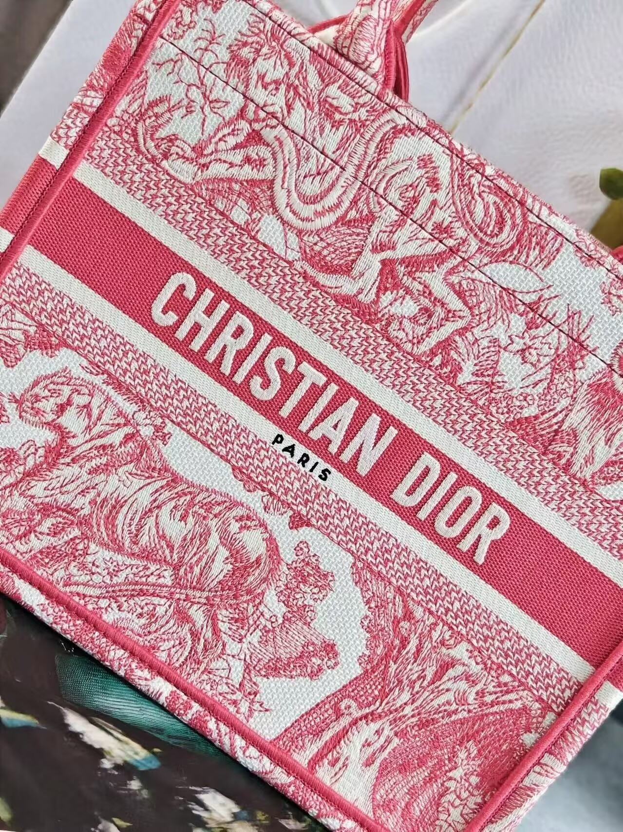 D10r Tote 26 x 8 x 22cm