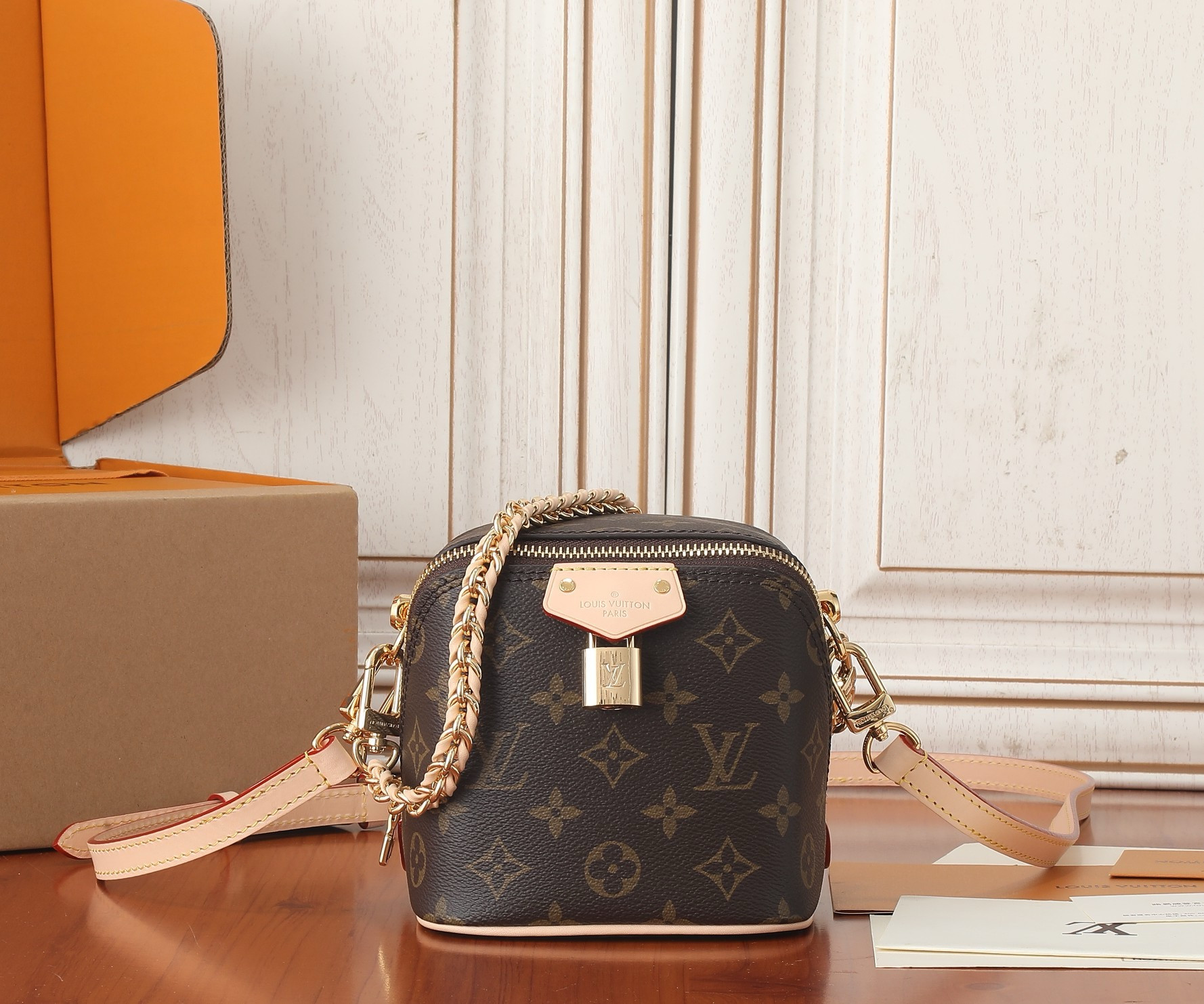 LV Just In Case M47096 13x14x11.5cm