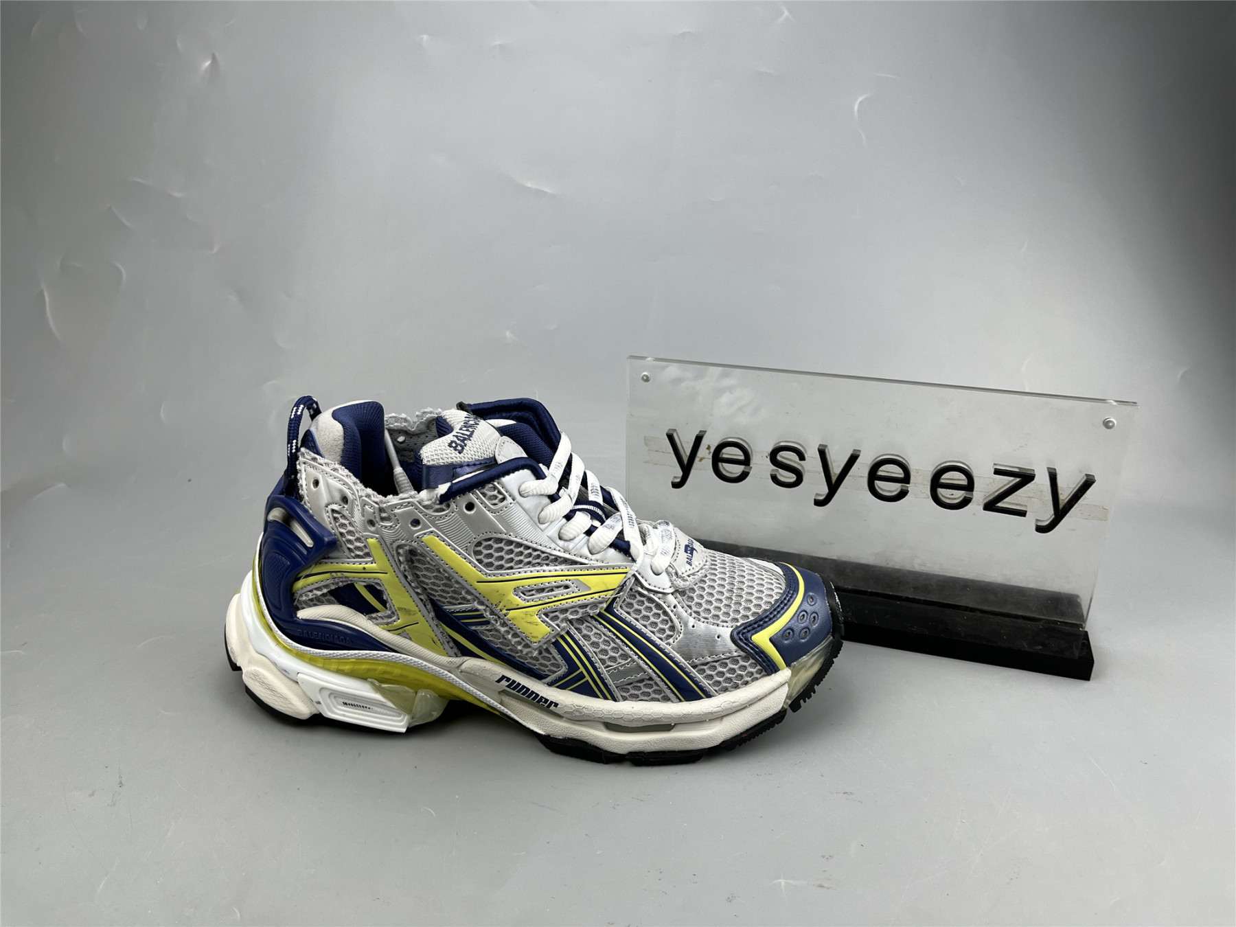 UA RUNNER BLK GREY YELLOW