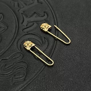Ch*0me He**ts Earrings