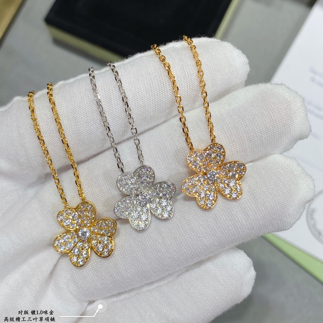 V*n Cl**f & Arpels Full D1am0nd clover Necklace