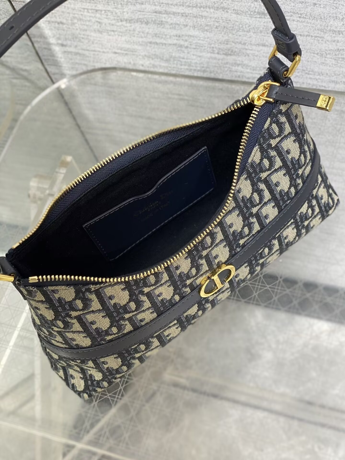 D10r 30 Montaigne Cigale Bag 18x6.5x11cm