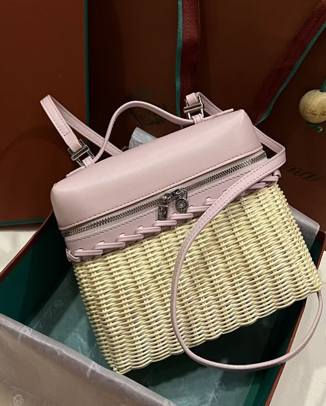 L0r0 P1ana Extra Pocket L19 Wicker Bag 17.5x21x10cm