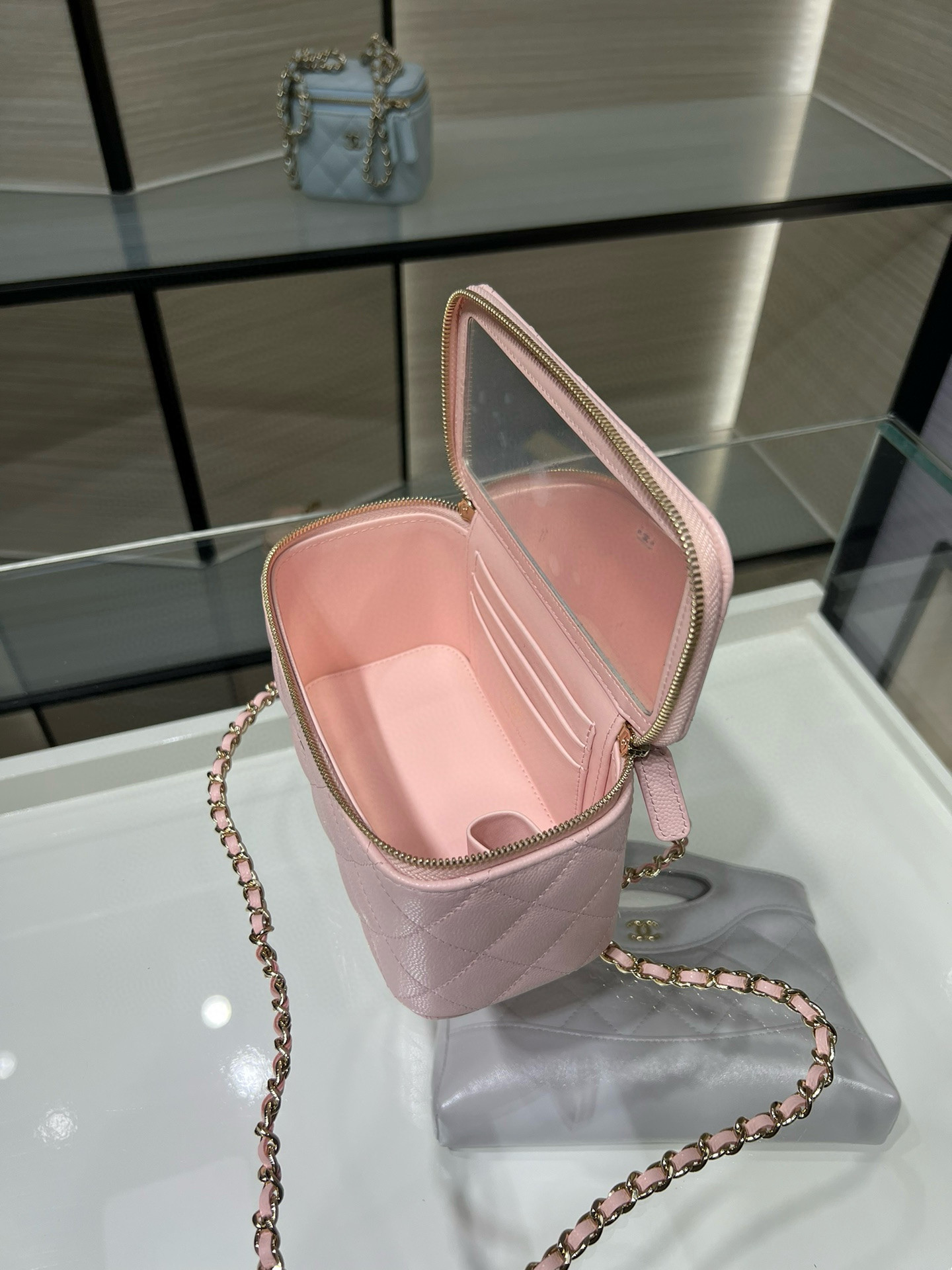 Ch**el Clutch With Chain 10x16x8cm