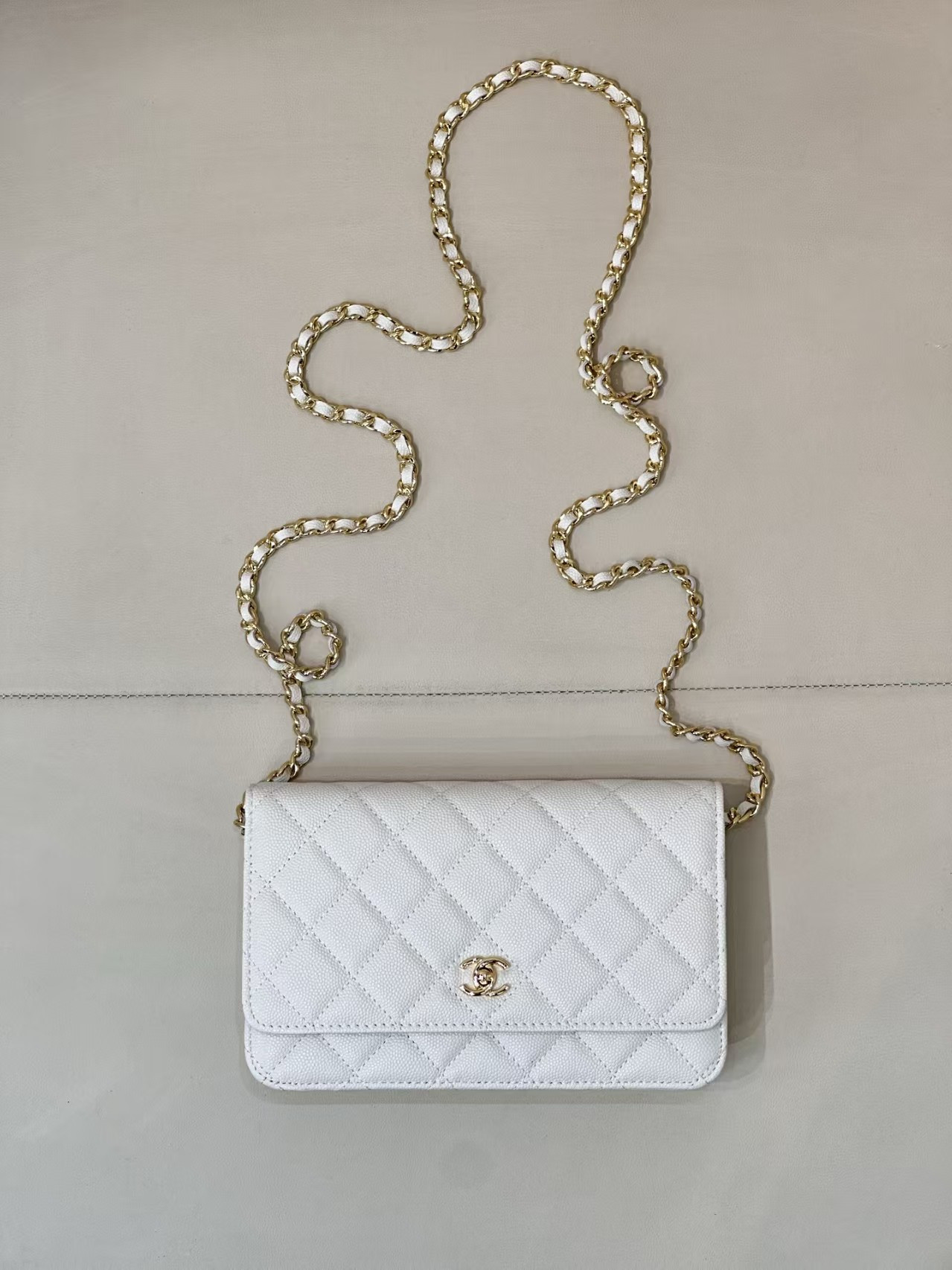 Ch**el WOC CLASSIC WALLET ON CHAIN 13x19cm