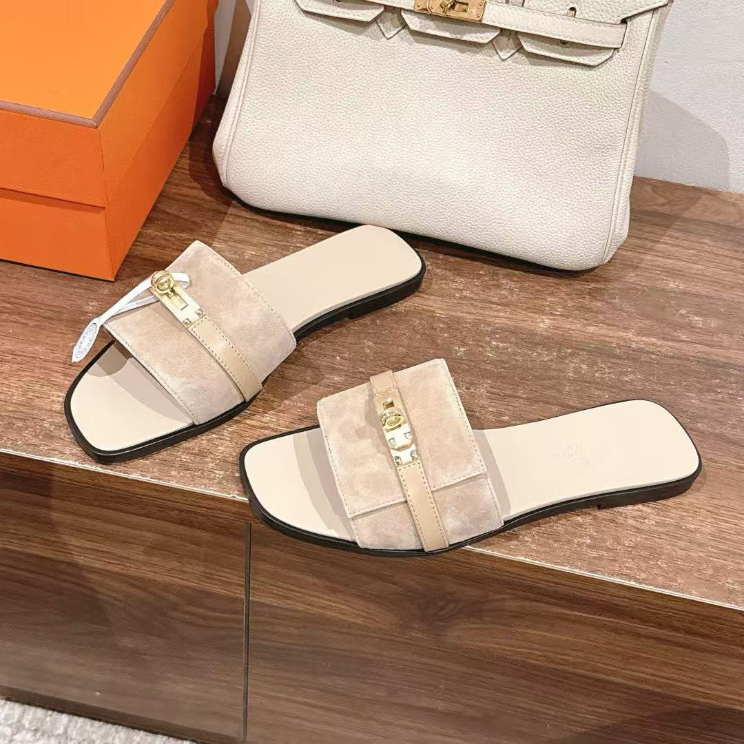 UA H**me5 Giulia sandal