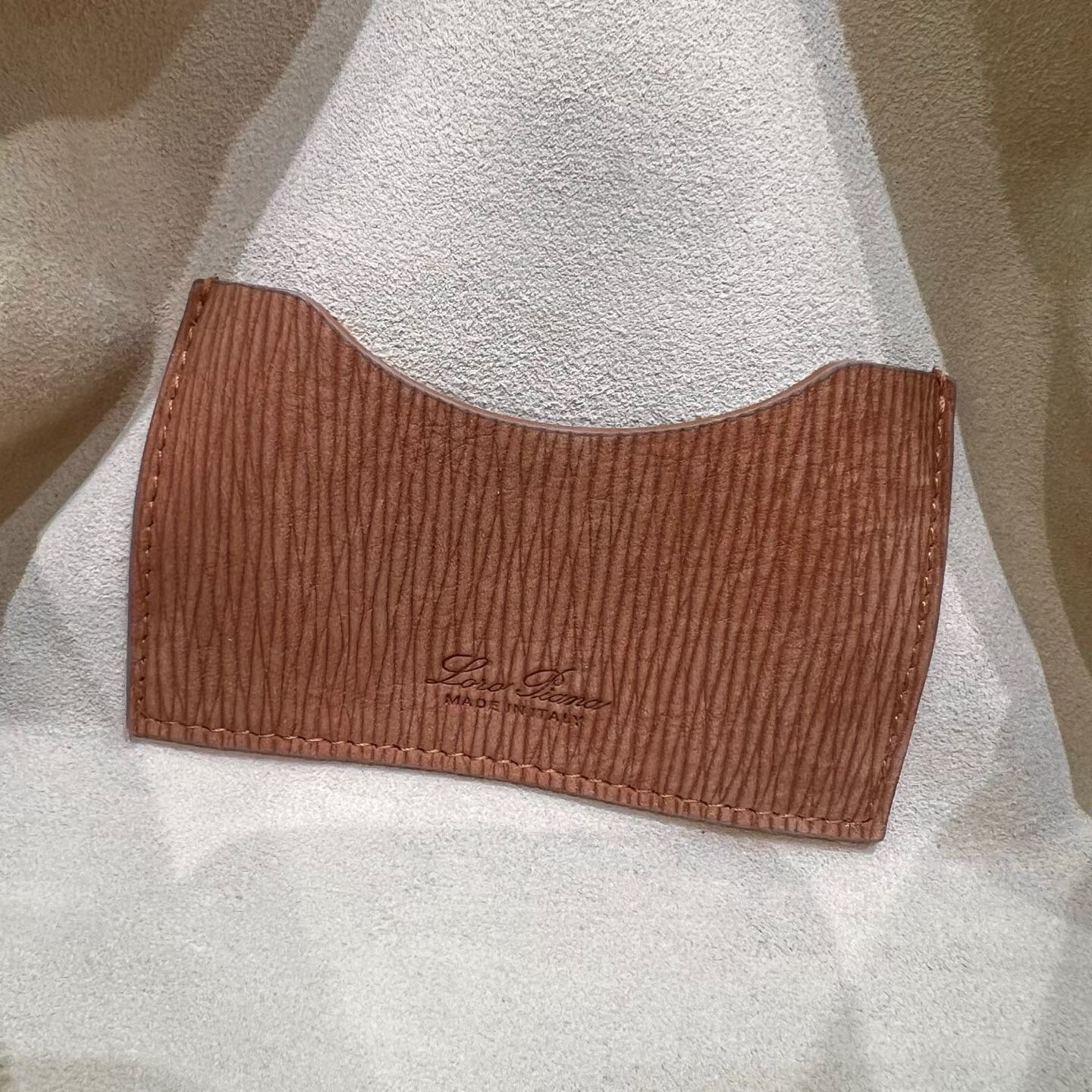 L0r0 P1ana Extra Bag L23 23x12x7cm