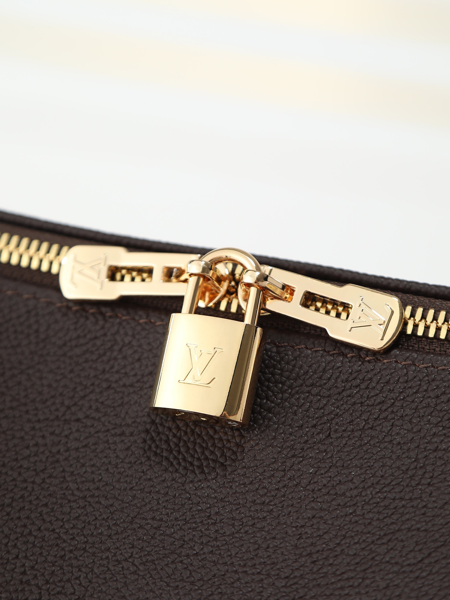 LV Express MM M26397 36x24x18.5cm