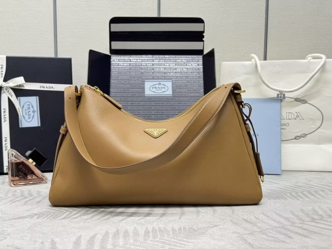 Pra*a Aimée large leather shoulder bag 39x23x12cm