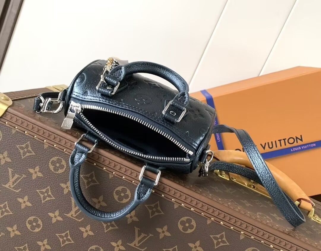 LV Nano Speedy Bag M26510 16x10x7.5cm