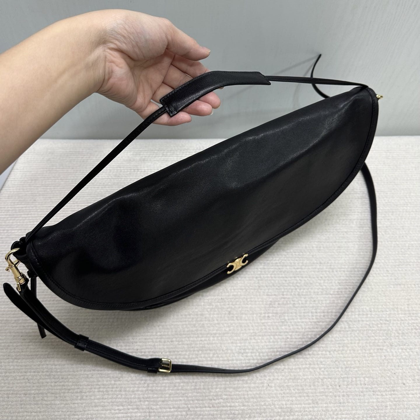 Ce1i*e HALFMOON SOFT TRIOMPHE BAG IN S*pPLE SHINY LAMBSKIN 46x19x10cm