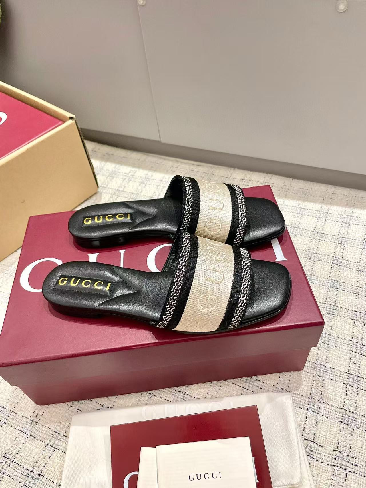 UA Gvc*1 Women's slide sandal with Web