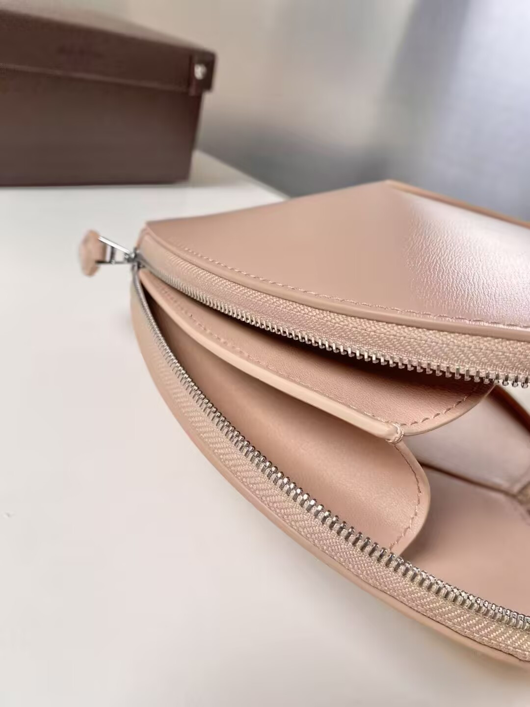 ALAÏA Le Coeur Heart Bag 18.5x20.5x5cm