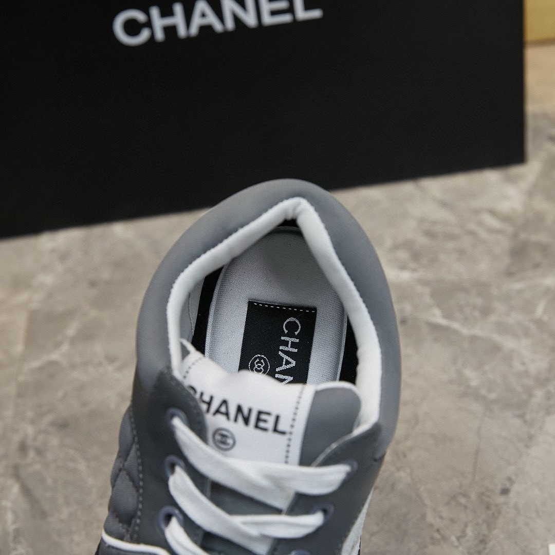 UA Ch**el SNEAKERS