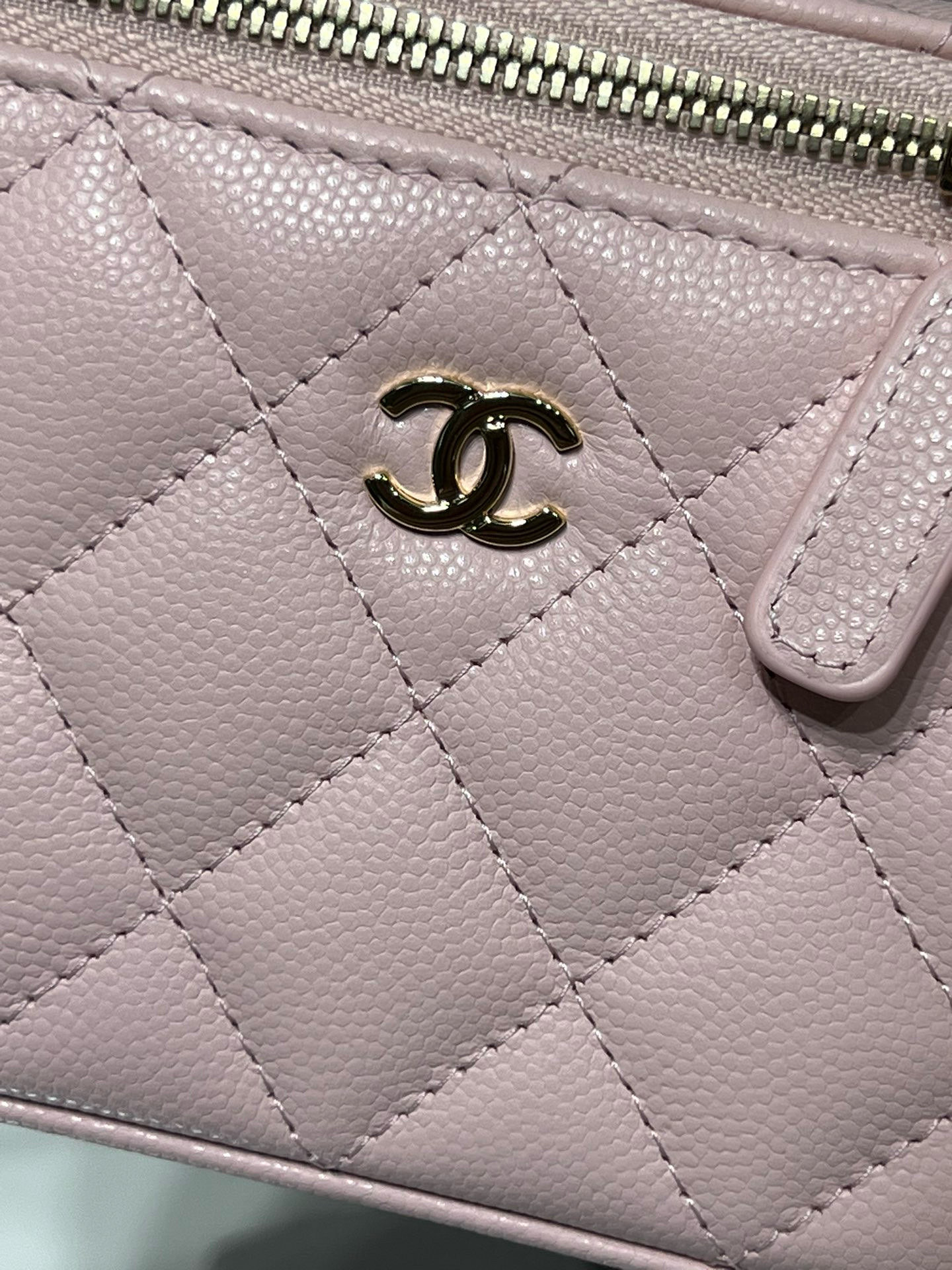 Ch**el Clutch With Chain 10x16x8cm