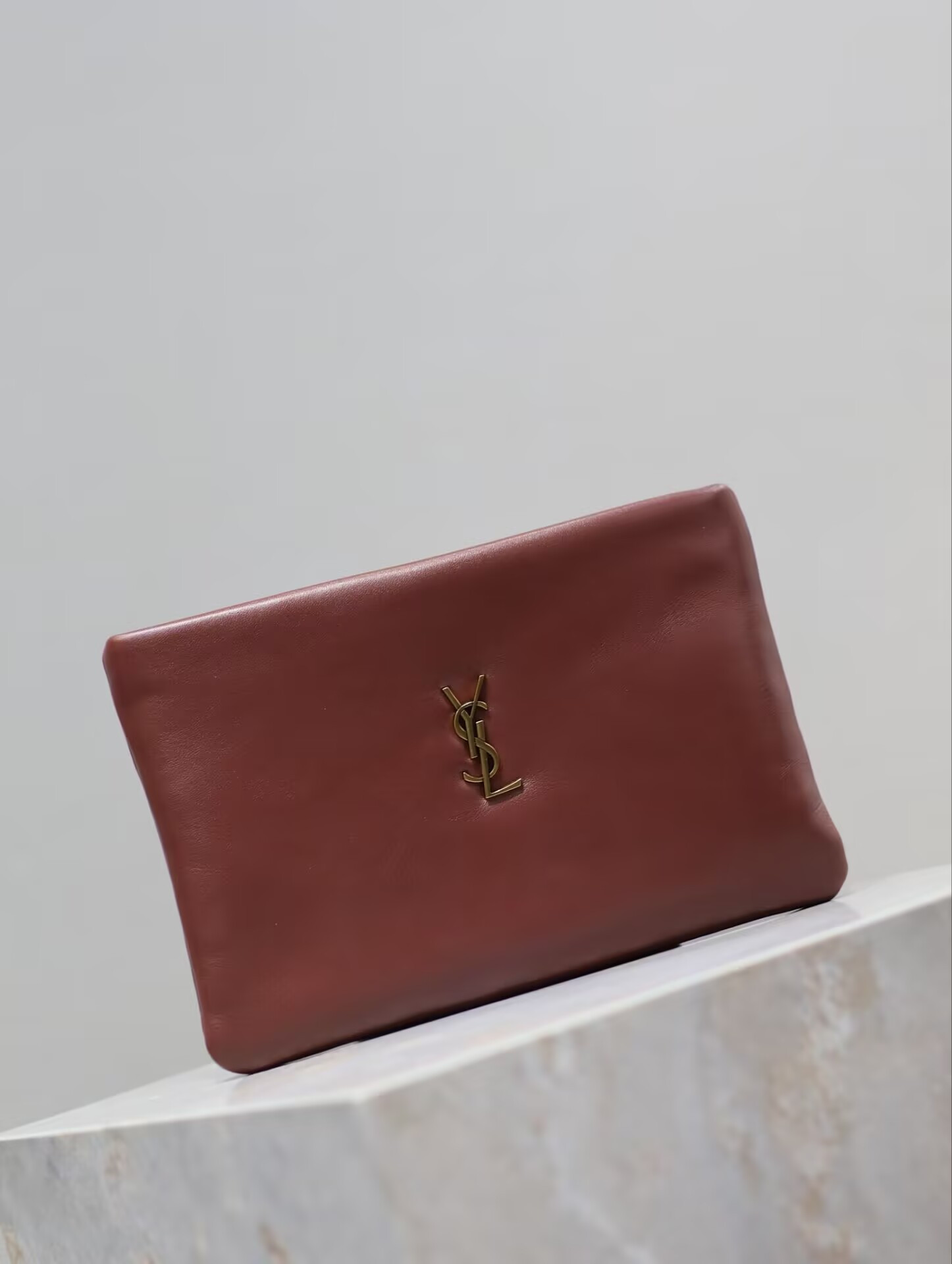 Y51 CALYPSO small pouch in lambskin 23x16x3cm