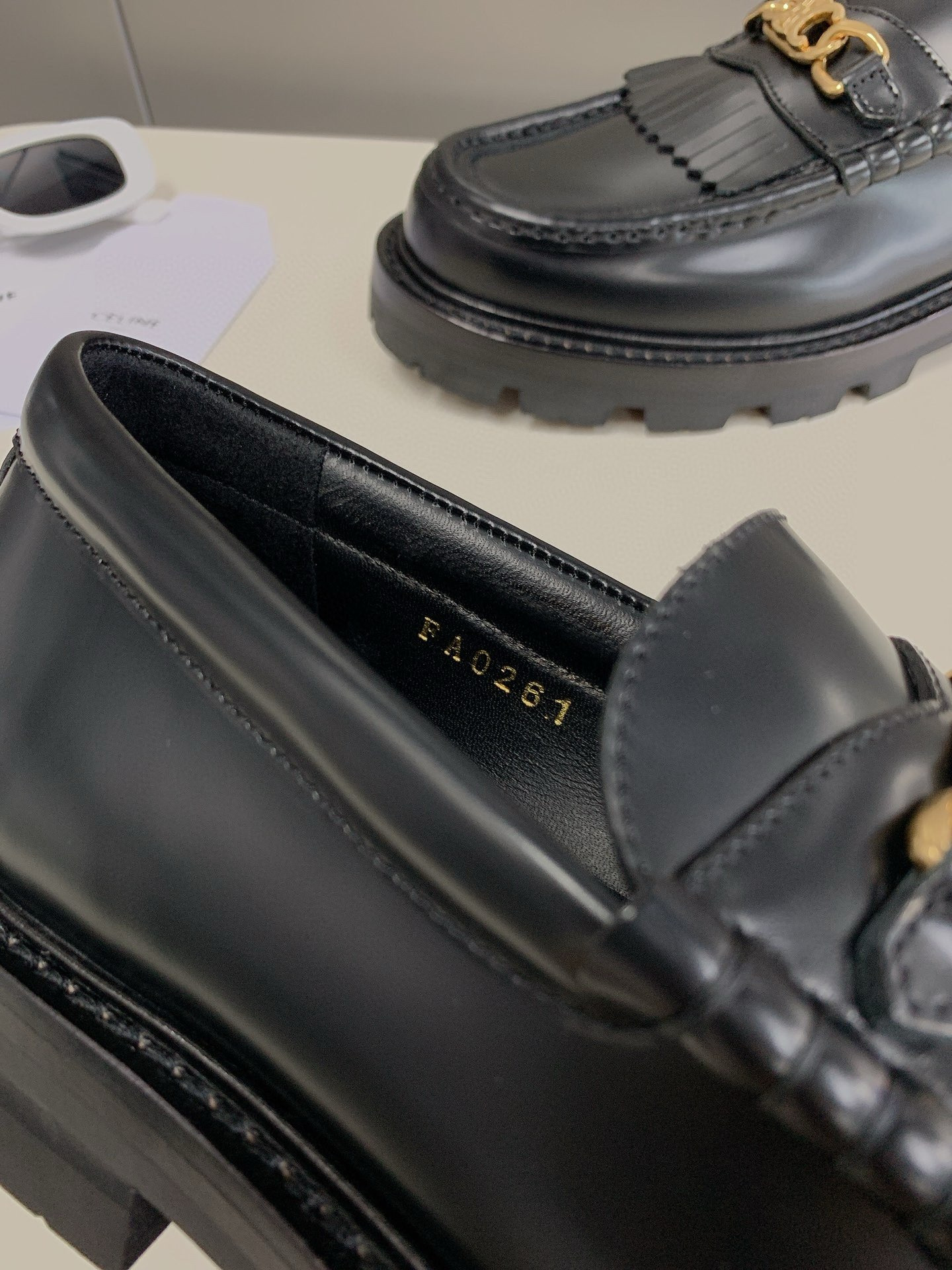 UA Ce1i*e Margaret Triomphe chain Loafers