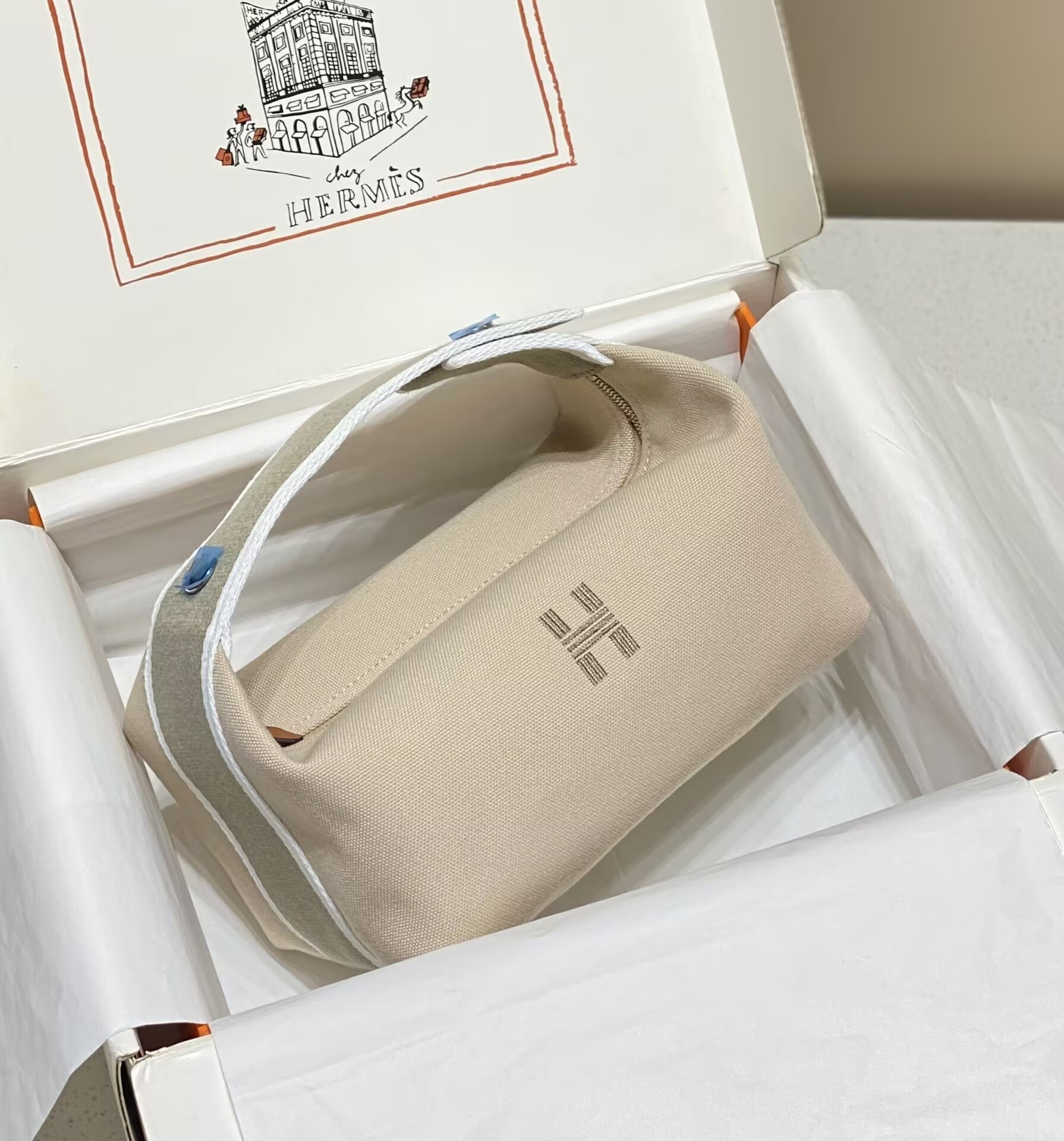 H**me5 Canvas Bride-A-Brac Case Toiletry Pouch