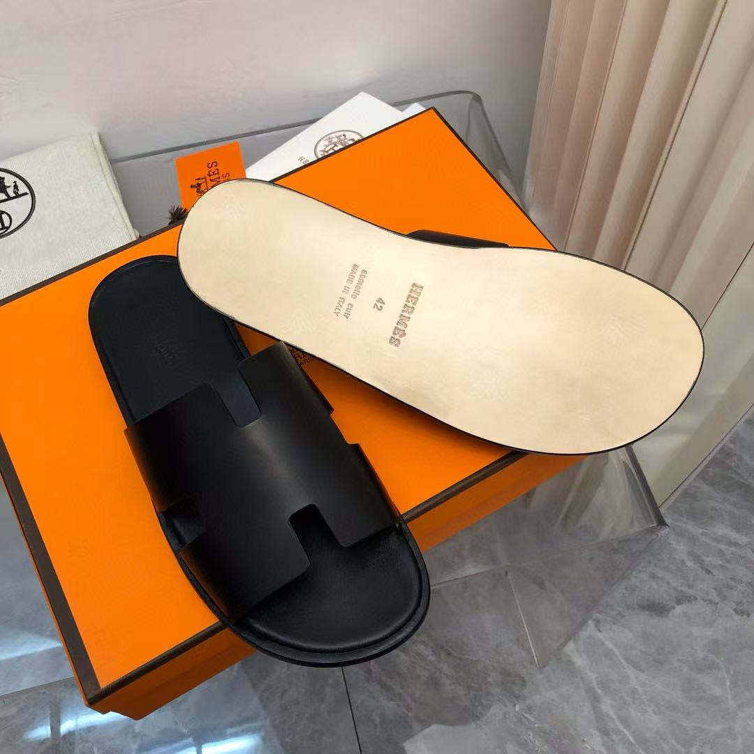 UA H**me5 Izmir sandal